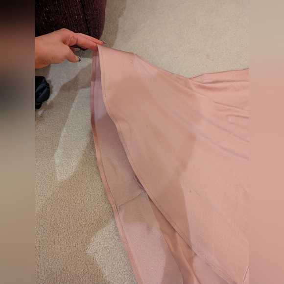 Nwt Cascading Bow One-Shoulder Stretch Satin Mermaid Dress with Slight Train - Picture 4 of 16